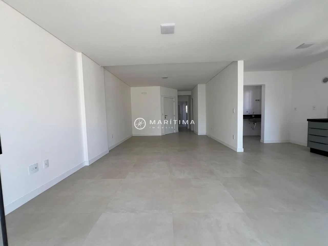 ITAPEMA-SC SEMI-MOBILIADO NA MEIA PRAIA (3 SUITES) — MEIA PRAIA · Itapema