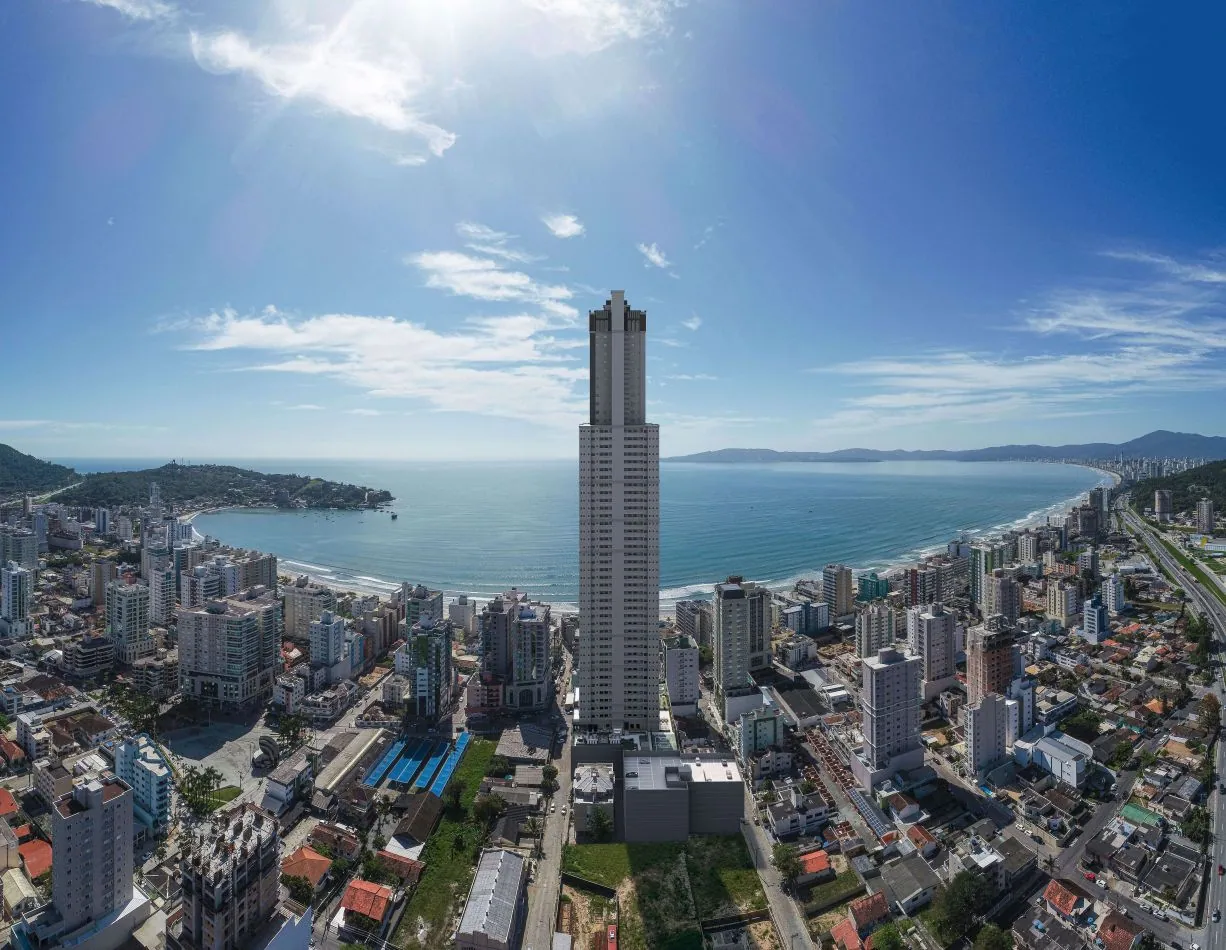 Itapema-SC Apartamento à venda no Centro de Itapema | 4 suítes | Alto padrão perto da praia — Centro · Itapema