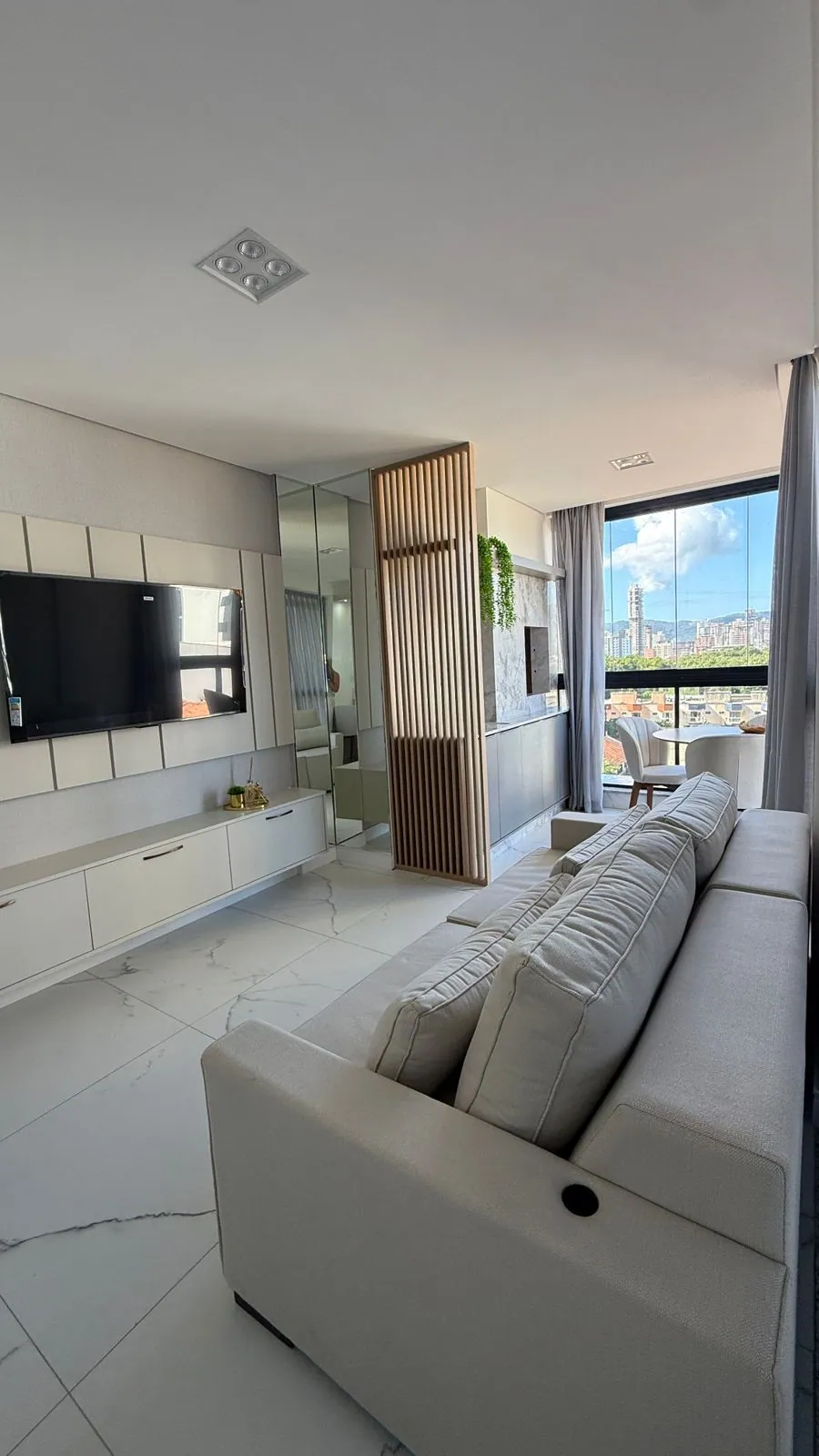 Itapema-SC APARTAMENTO MOBILIADO NA MEIA PRAIA — Meia Praia · Itapema