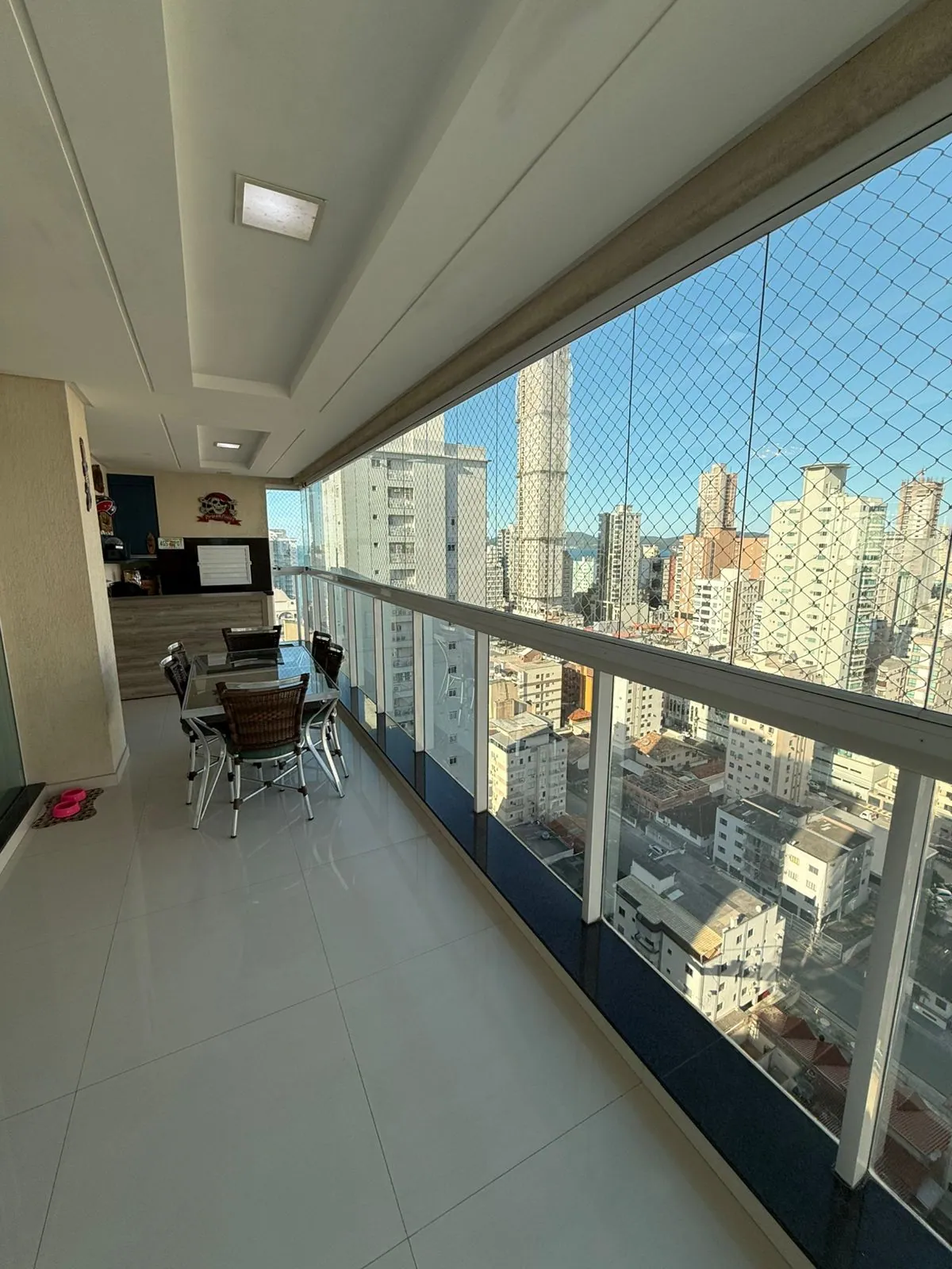 Itapema-SC COBERTURA MOBILIADA EM ITAPEMA – 4 SUÍTES, 189M² PRIVATIVOS E VISTA PANORÂMICA — Meia Praia · Itapema