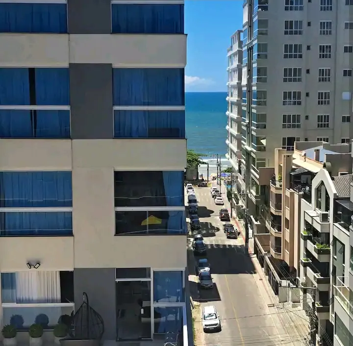 Itapema-SC Apartamento Mobiliado para Locação Quadra Mar – Itapema/SC — Meia Praia · Itapema
