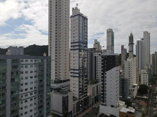 Balneário Camboriú-SC Edifício TORRE DI PETRA — Pioneiros · Balneário Camboriú